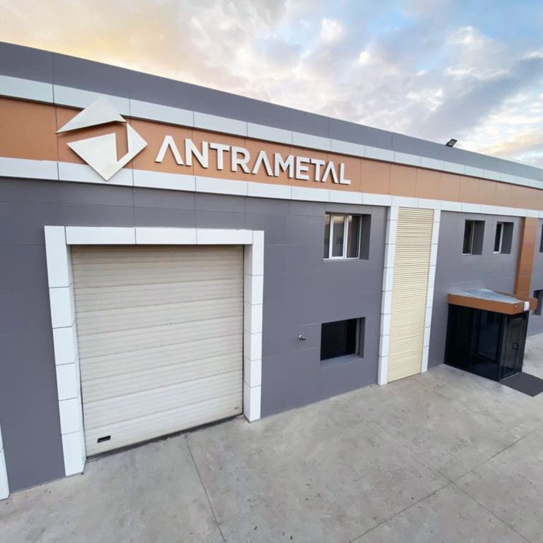 Antrametal — 4